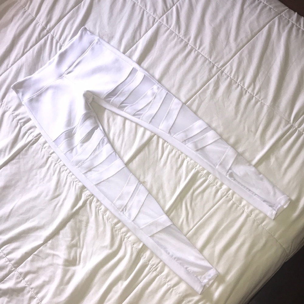 Like new, Electric Yoga mesh-accent legging.